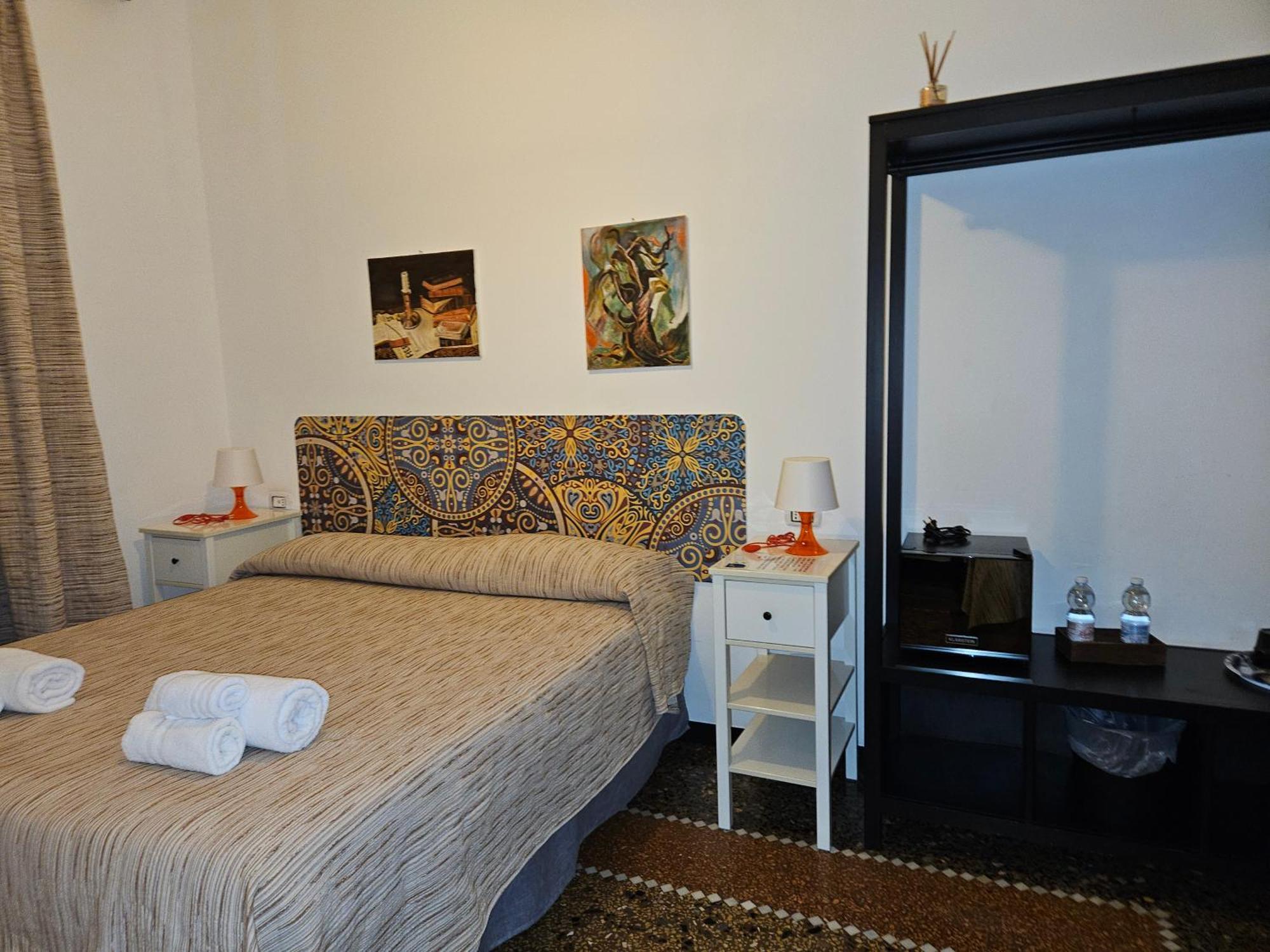 House Leomar Di Sara Gasthof Genua